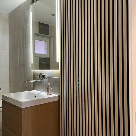 Appartement Airport Gate 25 *