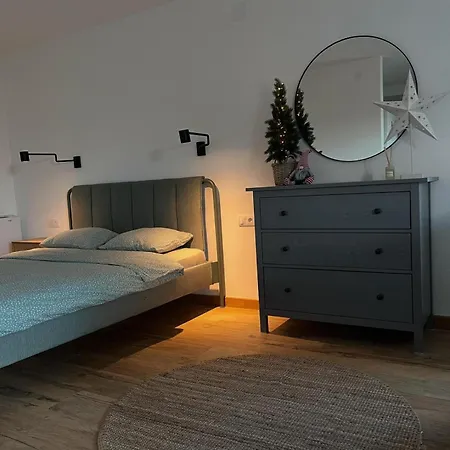 Apartamento Airport Gate 25 *