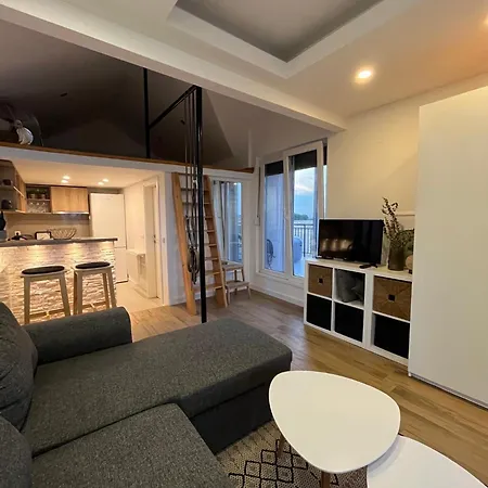 Apartamento Airport Gate 25 *