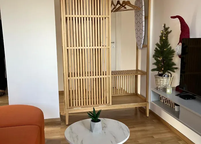 Airport Gate 25 Apartamento Ledine